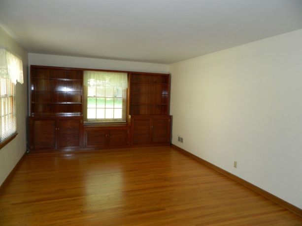 628 BLENHEIM, ROCKFORD, Illinois 61108, 4 Bedrooms Bedrooms, ,1 BathroomBathrooms,House,For Sale,BLENHEIM,202603954
