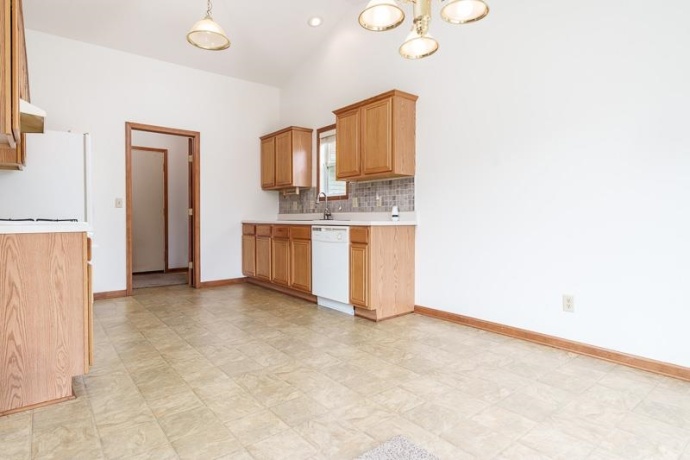 3047 VAUGHNDALE, MACHESNEY PARK, Illinois 61115, 3 Bedrooms Bedrooms, ,2 BathroomsBathrooms,House,For Sale,VAUGHNDALE,202603955