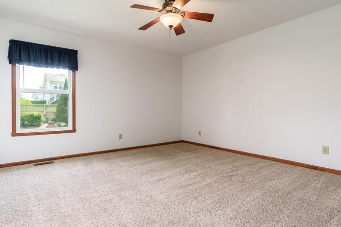3047 VAUGHNDALE, MACHESNEY PARK, Illinois 61115, 3 Bedrooms Bedrooms, ,2 BathroomsBathrooms,House,For Sale,VAUGHNDALE,202603955