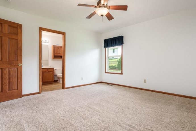 3047 VAUGHNDALE, MACHESNEY PARK, Illinois 61115, 3 Bedrooms Bedrooms, ,2 BathroomsBathrooms,House,For Sale,VAUGHNDALE,202603955