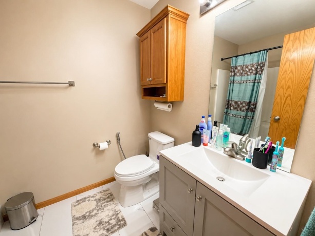423 cross plains, ROCKFORD, Illinois 61107, 4 Bedrooms Bedrooms, ,3 BathroomsBathrooms,House,For Sale,cross plains,202603957