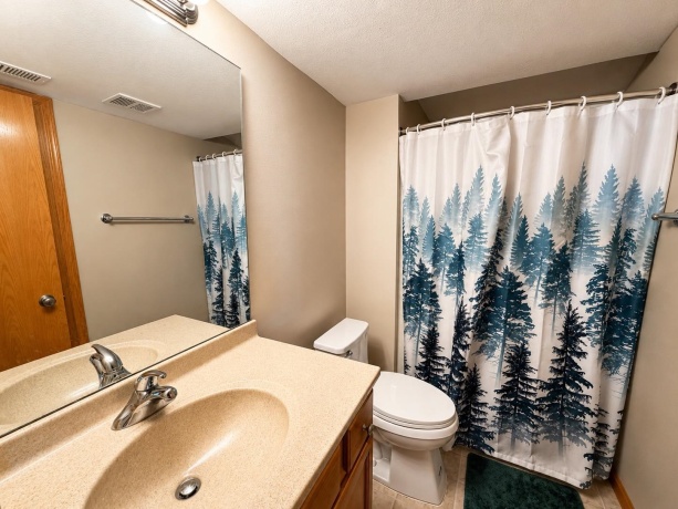 423 cross plains, ROCKFORD, Illinois 61107, 4 Bedrooms Bedrooms, ,3 BathroomsBathrooms,House,For Sale,cross plains,202603957