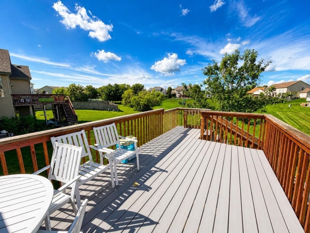 423 cross plains, ROCKFORD, Illinois 61107, 4 Bedrooms Bedrooms, ,3 BathroomsBathrooms,House,For Sale,cross plains,202603957