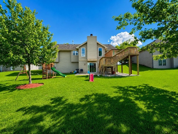423 cross plains, ROCKFORD, Illinois 61107, 4 Bedrooms Bedrooms, ,3 BathroomsBathrooms,House,For Sale,cross plains,202603957