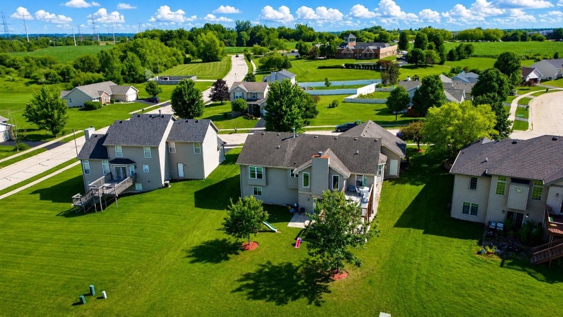 423 cross plains, ROCKFORD, Illinois 61107, 4 Bedrooms Bedrooms, ,3 BathroomsBathrooms,House,For Sale,cross plains,202603957