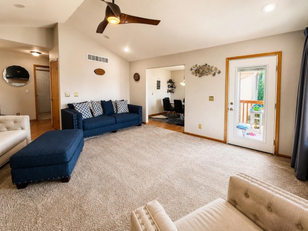 423 cross plains, ROCKFORD, Illinois 61107, 4 Bedrooms Bedrooms, ,3 BathroomsBathrooms,House,For Sale,cross plains,202603957