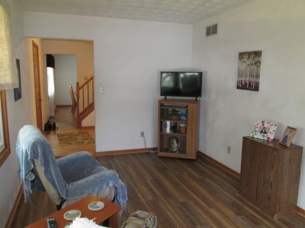 1052 Burke, FREEPORT, Illinois 61032, 4 Bedrooms Bedrooms, ,2 BathroomsBathrooms,House,For Sale,Burke,202603730