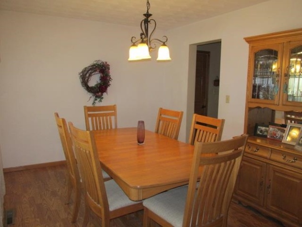 1052 Burke, FREEPORT, Illinois 61032, 4 Bedrooms Bedrooms, ,2 BathroomsBathrooms,House,For Sale,Burke,202603730