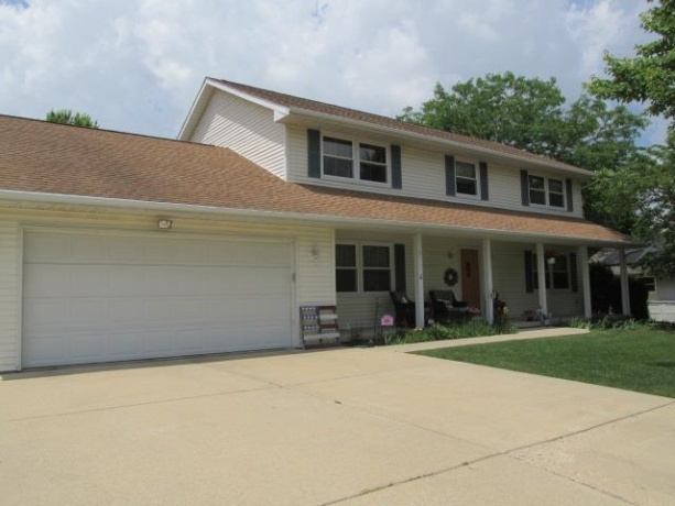 1052 Burke, FREEPORT, Illinois 61032, 4 Bedrooms Bedrooms, ,2 BathroomsBathrooms,House,For Sale,Burke,202603730