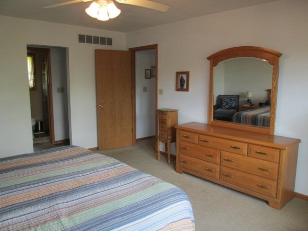 1052 Burke, FREEPORT, Illinois 61032, 4 Bedrooms Bedrooms, ,2 BathroomsBathrooms,House,For Sale,Burke,202603730