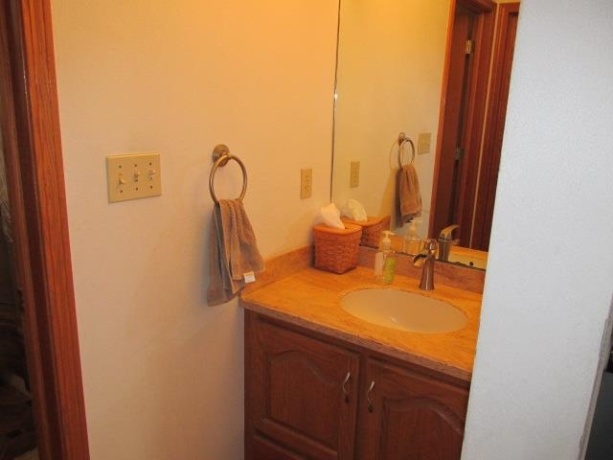 1052 Burke, FREEPORT, Illinois 61032, 4 Bedrooms Bedrooms, ,2 BathroomsBathrooms,House,For Sale,Burke,202603730