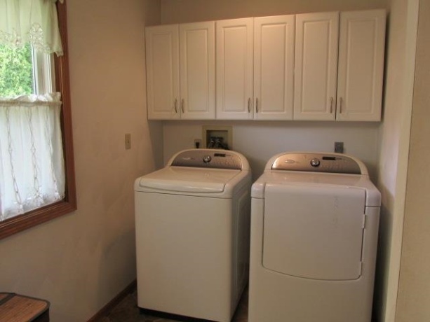 1052 Burke, FREEPORT, Illinois 61032, 4 Bedrooms Bedrooms, ,2 BathroomsBathrooms,House,For Sale,Burke,202603730