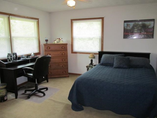 1052 Burke, FREEPORT, Illinois 61032, 4 Bedrooms Bedrooms, ,2 BathroomsBathrooms,House,For Sale,Burke,202603730