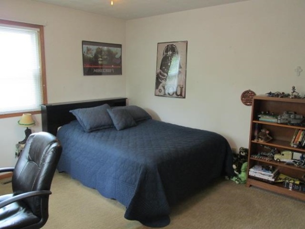 1052 Burke, FREEPORT, Illinois 61032, 4 Bedrooms Bedrooms, ,2 BathroomsBathrooms,House,For Sale,Burke,202603730