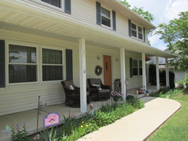 1052 Burke, FREEPORT, Illinois 61032, 4 Bedrooms Bedrooms, ,2 BathroomsBathrooms,House,For Sale,Burke,202603730