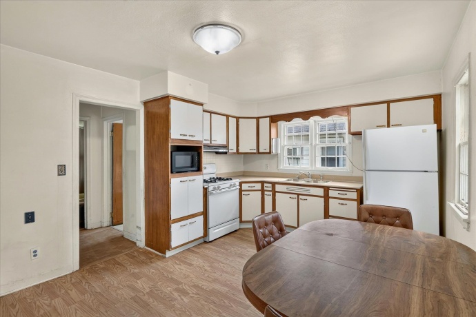 228 Riverside, LOVES PARK, Illinois 61111, 4 Bedrooms Bedrooms, ,1 BathroomBathrooms,House,For Sale,Riverside,202603862