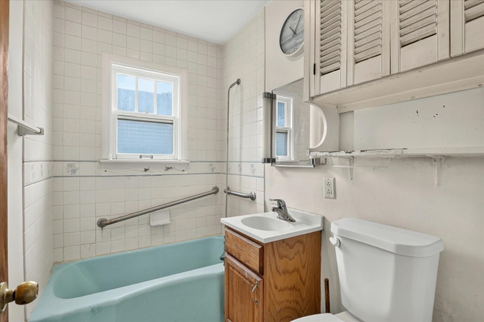 228 Riverside, LOVES PARK, Illinois 61111, 4 Bedrooms Bedrooms, ,1 BathroomBathrooms,House,For Sale,Riverside,202603862