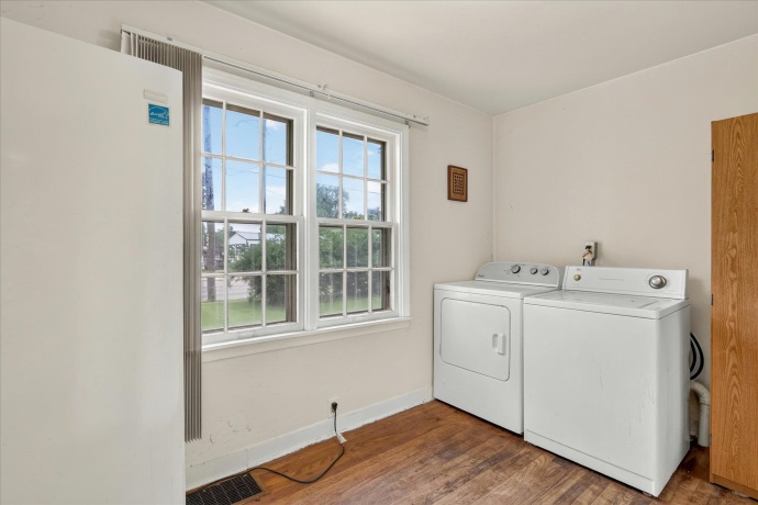 228 Riverside, LOVES PARK, Illinois 61111, 4 Bedrooms Bedrooms, ,1 BathroomBathrooms,House,For Sale,Riverside,202603862