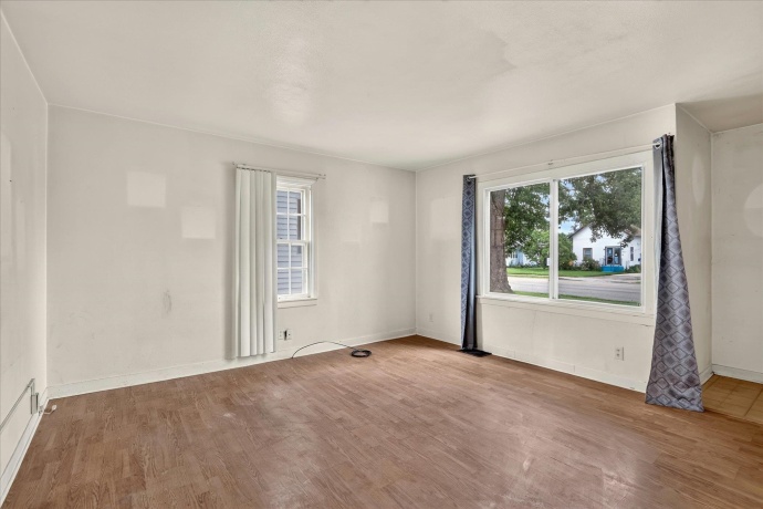 228 Riverside, LOVES PARK, Illinois 61111, 4 Bedrooms Bedrooms, ,1 BathroomBathrooms,House,For Sale,Riverside,202603862