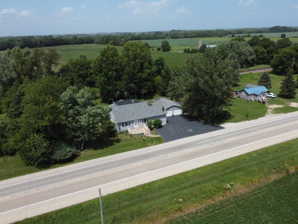 10124 US Rt 20, GARDEN PRAIRIE, Illinois 61038, 4 Bedrooms Bedrooms, ,3 BathroomsBathrooms,House,For Sale,US Rt 20,202603964