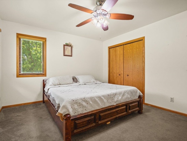 117 PEMBROKE RD SW, POPLAR GROVE, Illinois 61065, 3 Bedrooms Bedrooms, ,2 BathroomsBathrooms,House,For Sale,PEMBROKE RD SW,202603965