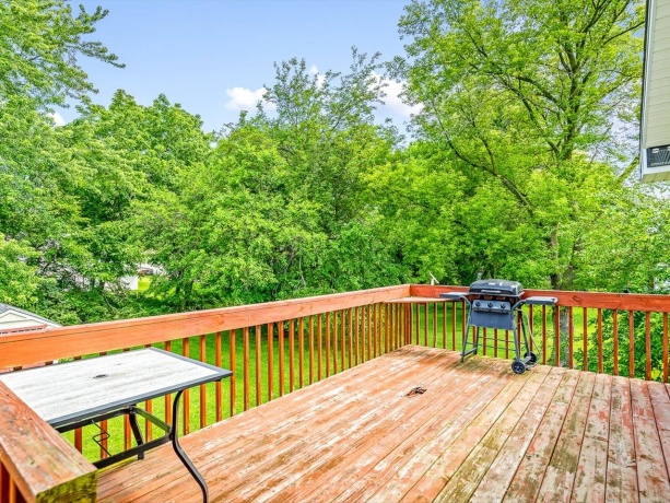 117 PEMBROKE RD SW, POPLAR GROVE, Illinois 61065, 3 Bedrooms Bedrooms, ,2 BathroomsBathrooms,House,For Sale,PEMBROKE RD SW,202603965