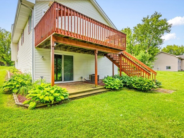 117 PEMBROKE RD SW, POPLAR GROVE, Illinois 61065, 3 Bedrooms Bedrooms, ,2 BathroomsBathrooms,House,For Sale,PEMBROKE RD SW,202603965