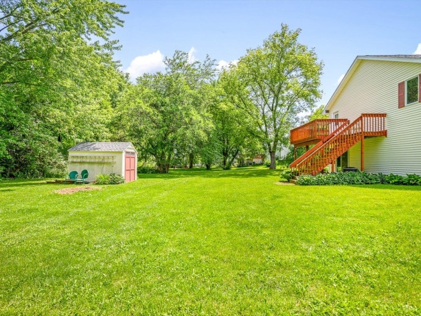 117 PEMBROKE RD SW, POPLAR GROVE, Illinois 61065, 3 Bedrooms Bedrooms, ,2 BathroomsBathrooms,House,For Sale,PEMBROKE RD SW,202603965