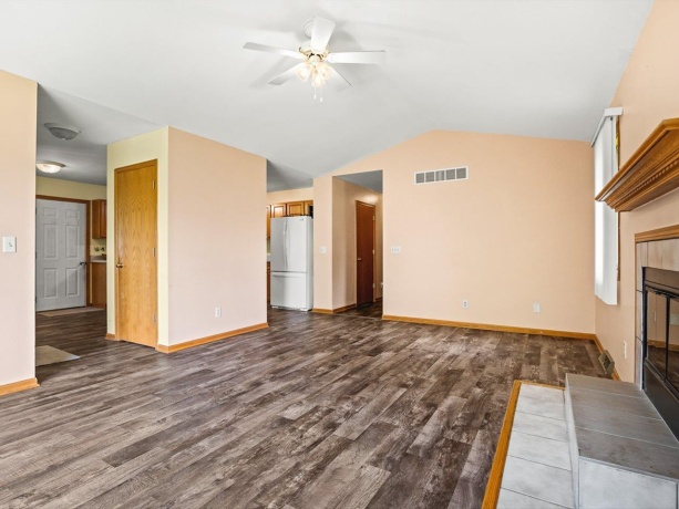 117 PEMBROKE RD SW, POPLAR GROVE, Illinois 61065, 3 Bedrooms Bedrooms, ,2 BathroomsBathrooms,House,For Sale,PEMBROKE RD SW,202603965