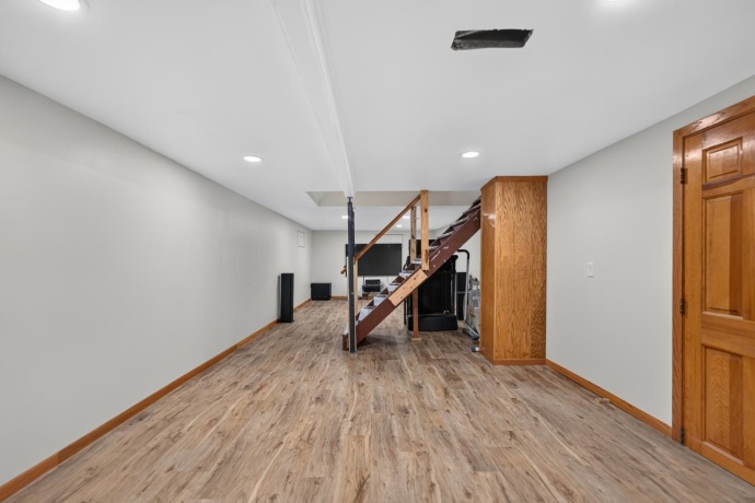 15631 IL RTE 72, DAVIS JUNCTION, Illinois 61020, 4 Bedrooms Bedrooms, ,1 BathroomBathrooms,House,For Sale,IL RTE 72,202603967