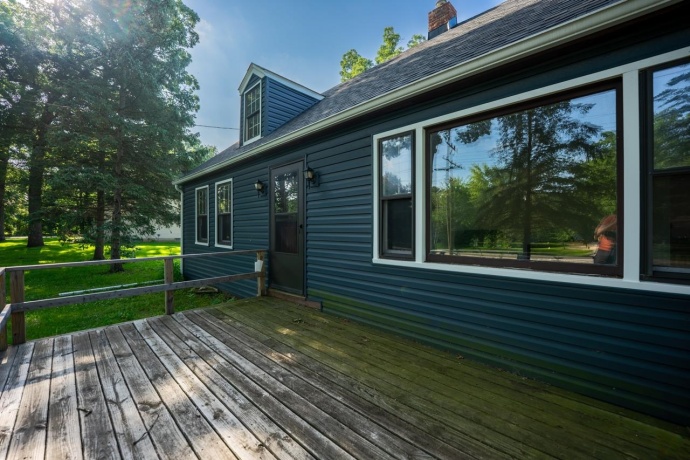 15631 IL RTE 72, DAVIS JUNCTION, Illinois 61020, 4 Bedrooms Bedrooms, ,1 BathroomBathrooms,House,For Sale,IL RTE 72,202603967