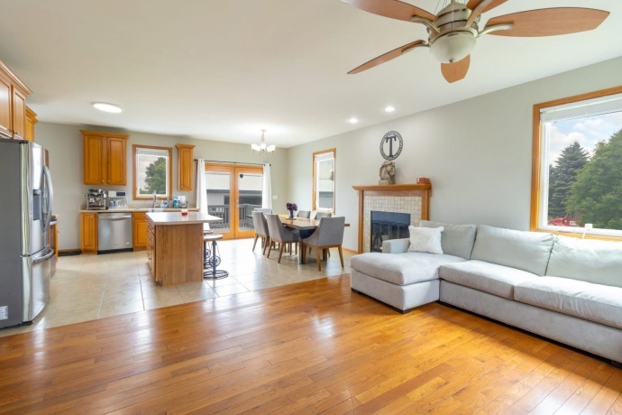 16649 Beaverton, CAPRON, Illinois 61012, 5 Bedrooms Bedrooms, ,3 BathroomsBathrooms,House,For Sale,Beaverton,202603971