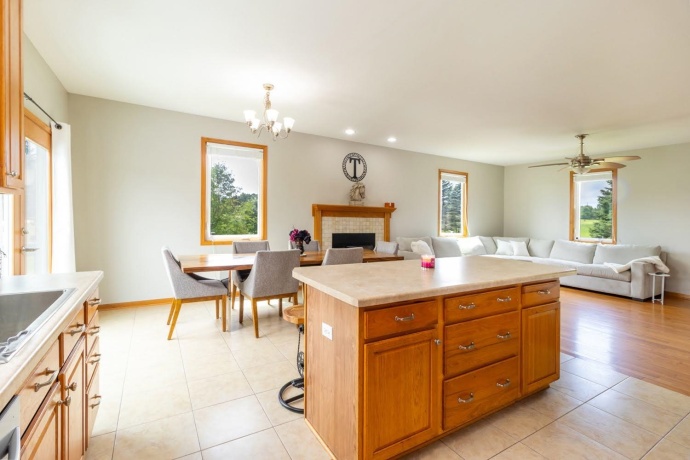 16649 Beaverton, CAPRON, Illinois 61012, 5 Bedrooms Bedrooms, ,3 BathroomsBathrooms,House,For Sale,Beaverton,202603971