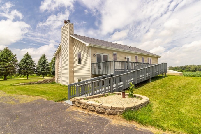 16649 Beaverton, CAPRON, Illinois 61012, 5 Bedrooms Bedrooms, ,3 BathroomsBathrooms,House,For Sale,Beaverton,202603971