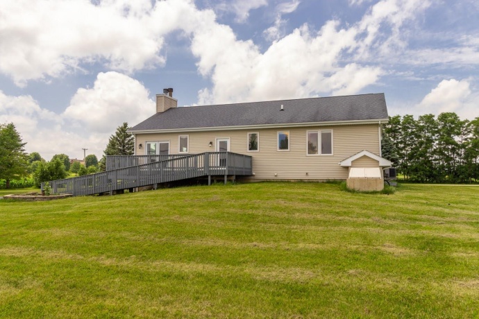 16649 Beaverton, CAPRON, Illinois 61012, 5 Bedrooms Bedrooms, ,3 BathroomsBathrooms,House,For Sale,Beaverton,202603971