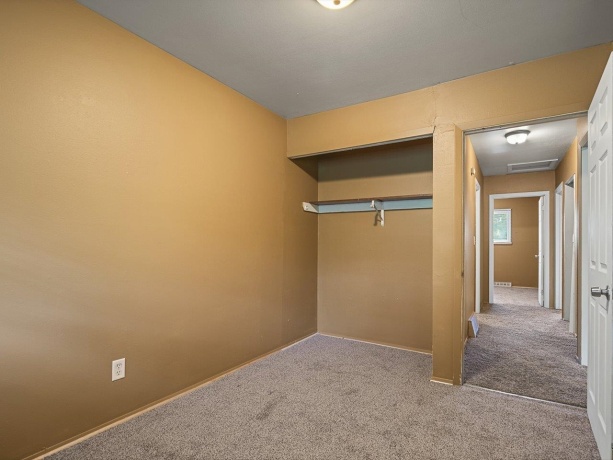 1118 Lincoln, ROCKFORD, Illinois 61102, ,2 Units,For Sale,Lincoln,202603972