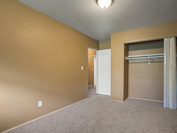 1118 Lincoln, ROCKFORD, Illinois 61102, ,2 Units,For Sale,Lincoln,202603972