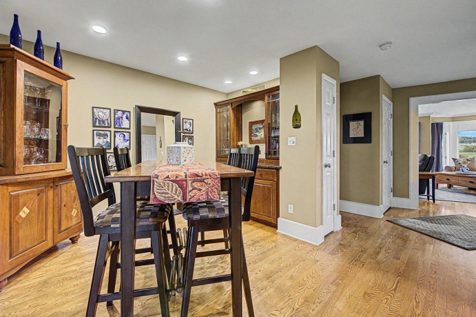 10 Snipe Hollow, ELIZABETH, Illinois 61028, 3 Bedrooms Bedrooms, ,2 BathroomsBathrooms,House,For Sale,Snipe Hollow,202603974