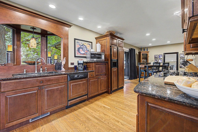 10 Snipe Hollow, ELIZABETH, Illinois 61028, 3 Bedrooms Bedrooms, ,2 BathroomsBathrooms,House,For Sale,Snipe Hollow,202603974
