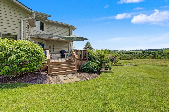 10 Snipe Hollow, ELIZABETH, Illinois 61028, 3 Bedrooms Bedrooms, ,2 BathroomsBathrooms,House,For Sale,Snipe Hollow,202603974
