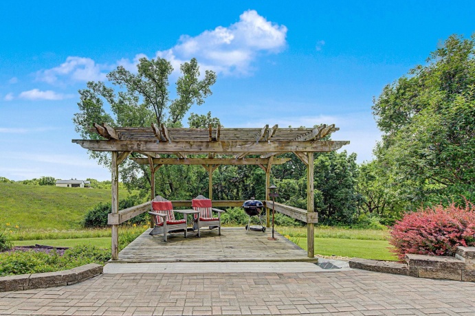 10 Snipe Hollow, ELIZABETH, Illinois 61028, 3 Bedrooms Bedrooms, ,2 BathroomsBathrooms,House,For Sale,Snipe Hollow,202603974