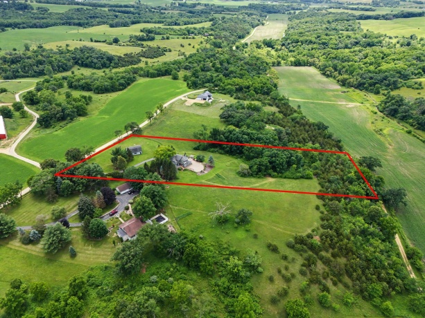 10 Snipe Hollow, ELIZABETH, Illinois 61028, 3 Bedrooms Bedrooms, ,2 BathroomsBathrooms,House,For Sale,Snipe Hollow,202603974