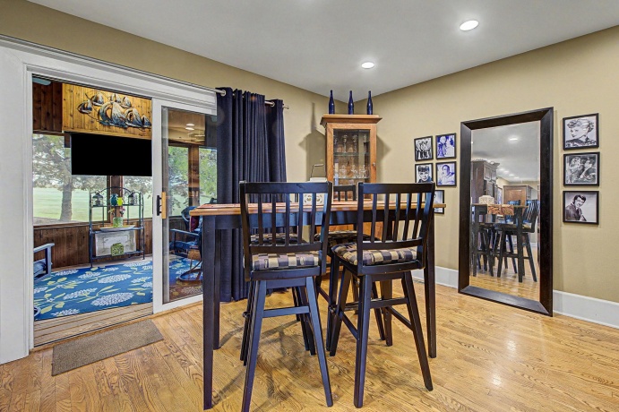 10 Snipe Hollow, ELIZABETH, Illinois 61028, 3 Bedrooms Bedrooms, ,2 BathroomsBathrooms,House,For Sale,Snipe Hollow,202603974