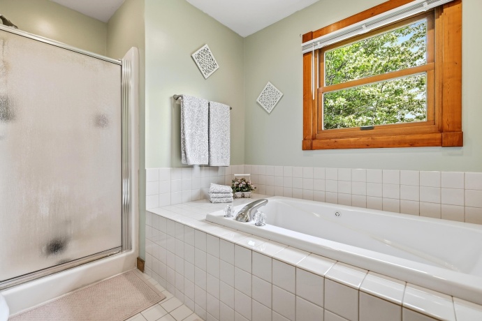 6 Beacon, GALENA, Illinois 61036, 3 Bedrooms Bedrooms, ,2 BathroomsBathrooms,House,For Sale,Beacon,202603976