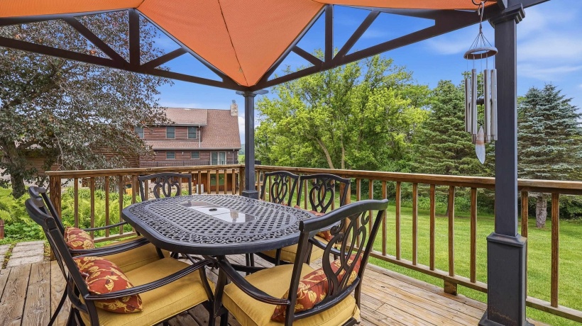 6 Beacon, GALENA, Illinois 61036, 3 Bedrooms Bedrooms, ,2 BathroomsBathrooms,House,For Sale,Beacon,202603976