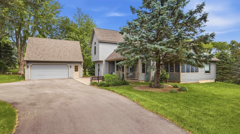 6 Beacon, GALENA, Illinois 61036, 3 Bedrooms Bedrooms, ,2 BathroomsBathrooms,House,For Sale,Beacon,202603976