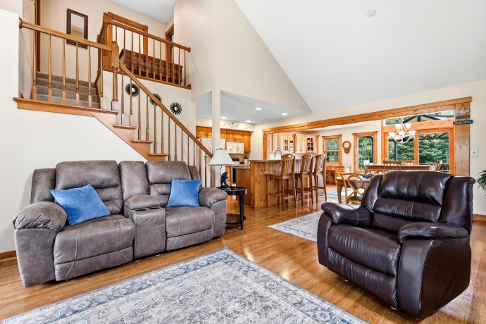 6 Beacon, GALENA, Illinois 61036, 3 Bedrooms Bedrooms, ,2 BathroomsBathrooms,House,For Sale,Beacon,202603976
