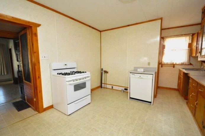 710 Short, Streator, Illinois 61364, 3 Bedrooms Bedrooms, ,1 BathroomBathrooms,House,For Sale,Short,202603978