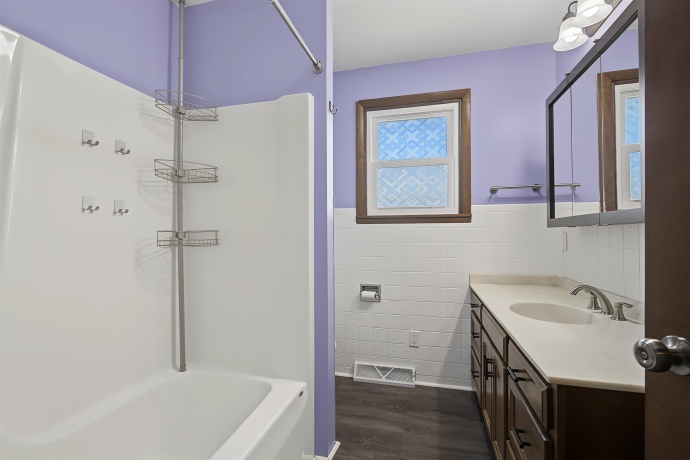 303 Elm, HANOVER, Illinois 61041, 3 Bedrooms Bedrooms, ,2 BathroomsBathrooms,House,For Sale,Elm,202603979