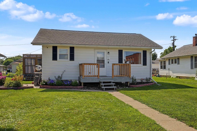 303 Elm, HANOVER, Illinois 61041, 3 Bedrooms Bedrooms, ,2 BathroomsBathrooms,House,For Sale,Elm,202603979